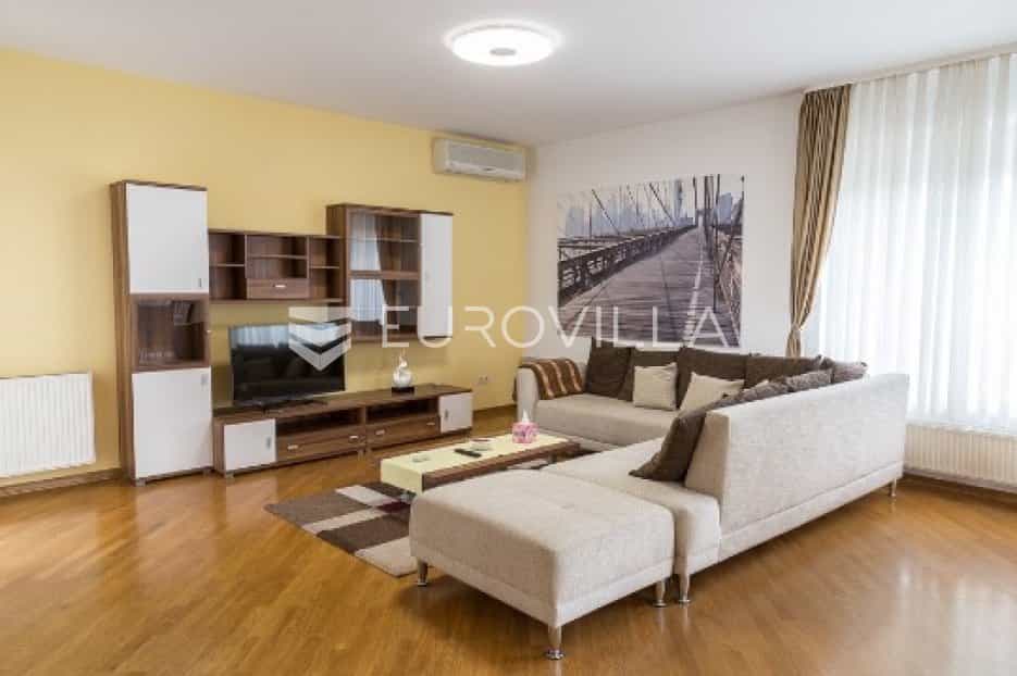 Condominium dans Gracani, Zagreb, Grad 10791670