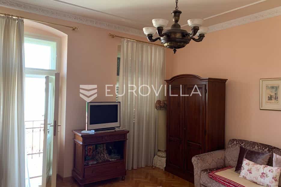 公寓 在 Matulji, Primorsko-Goranska Zupanija 10791800