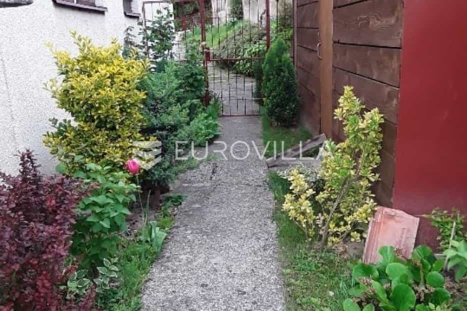 Casa nel Sestina, Zagabria, Laurea 10791996