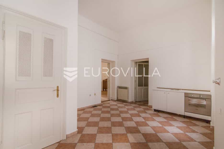 Condominium in Zagreb,  10792183
