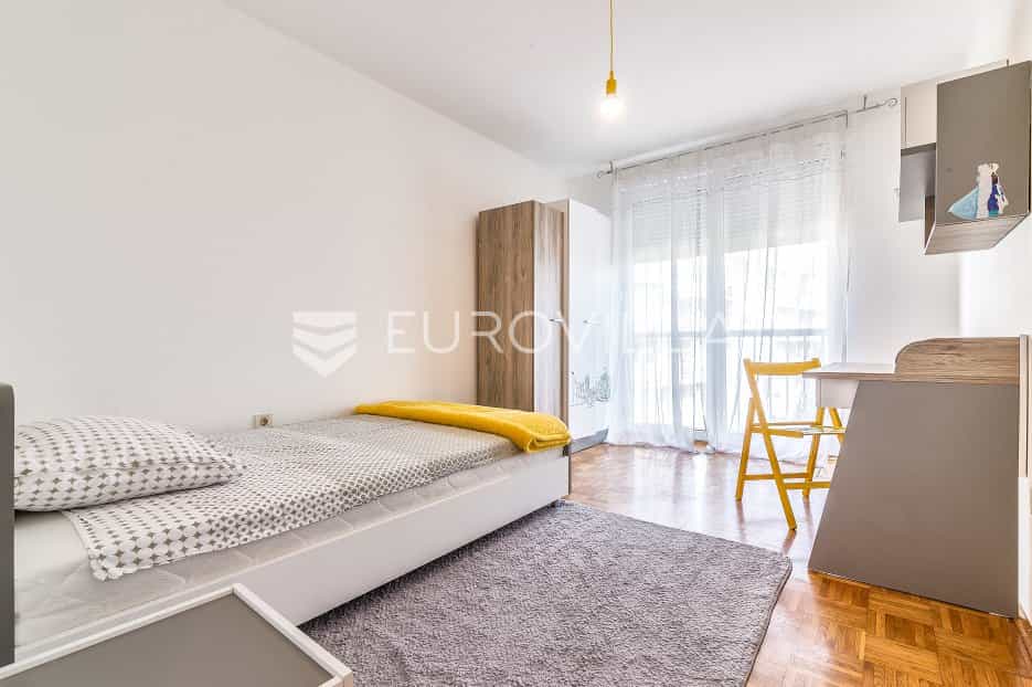 Condominium in Zagreb,  10792306