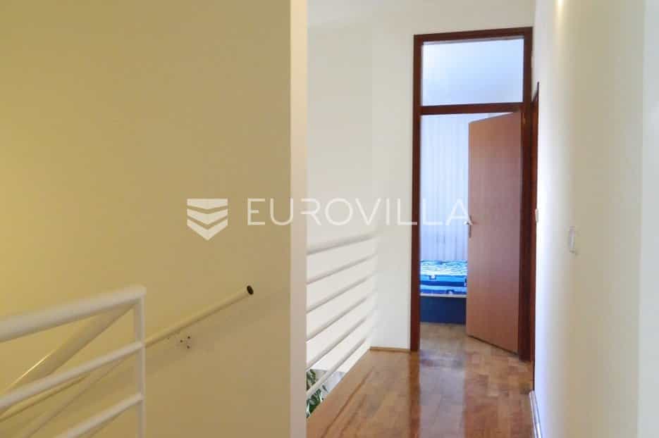 Condominium dans Zagreb,  10792393