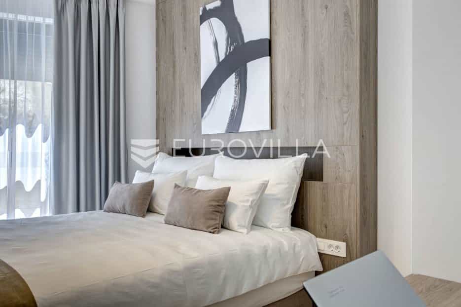 Condominium dans Glavan, Zadarska Zupanija 10792499