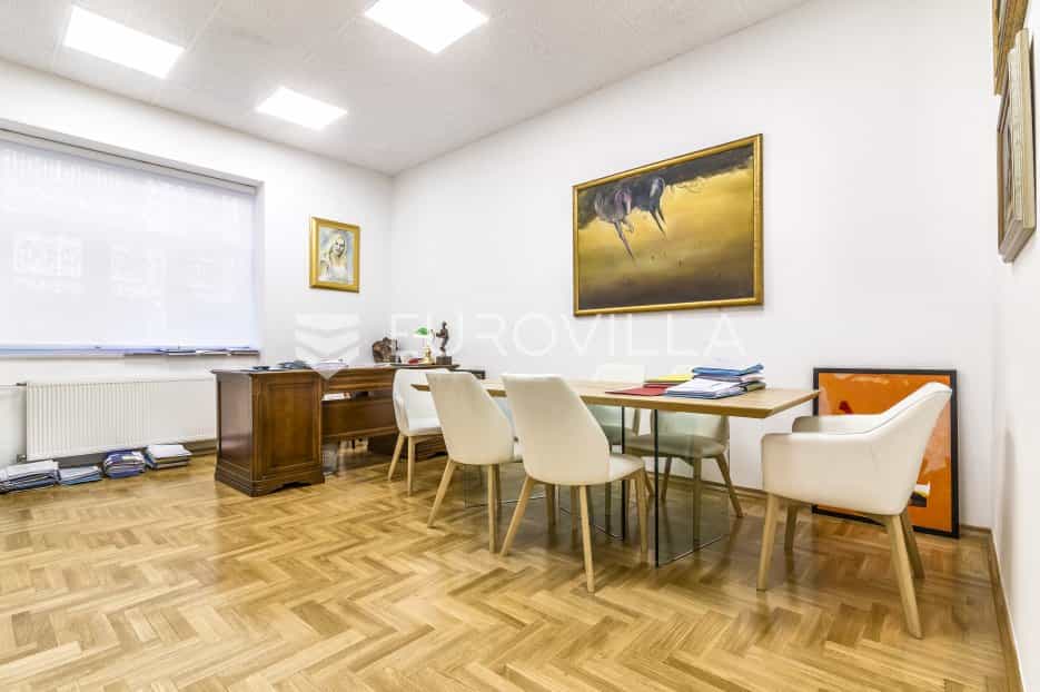 Condominium in Zagreb, Zagreb, Grad 10792639