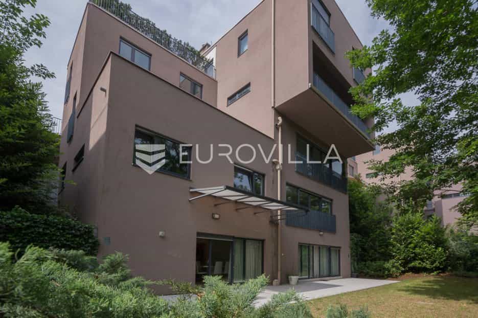 Condominium dans Zagreb,  10792656