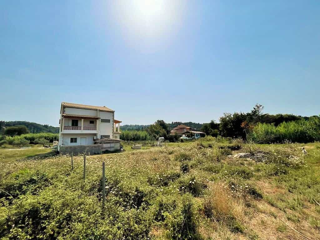 Land in Peroulades, Ionia Nisia 10792850