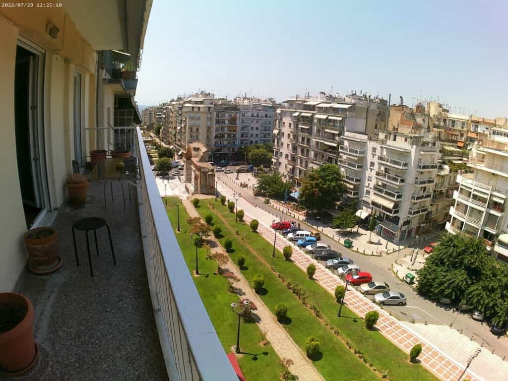 公寓 在 Thessaloniki,  10792952