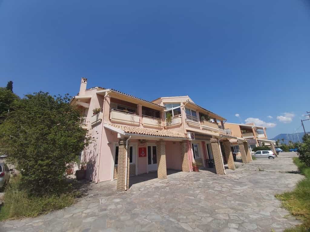Condominium in Mantouki, Ionia Nisia 10793077