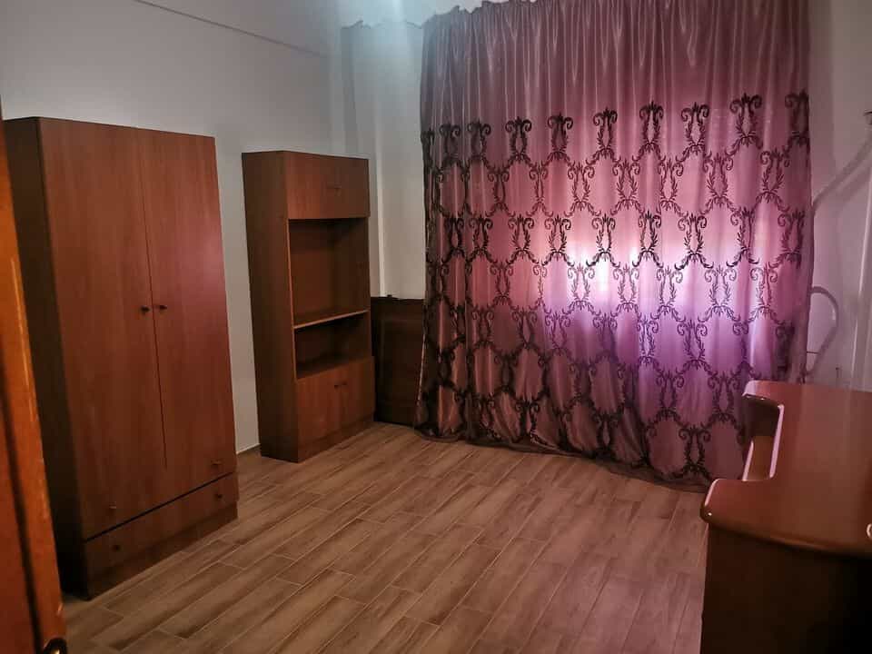 Condominium in Thessaloniki,  10793280
