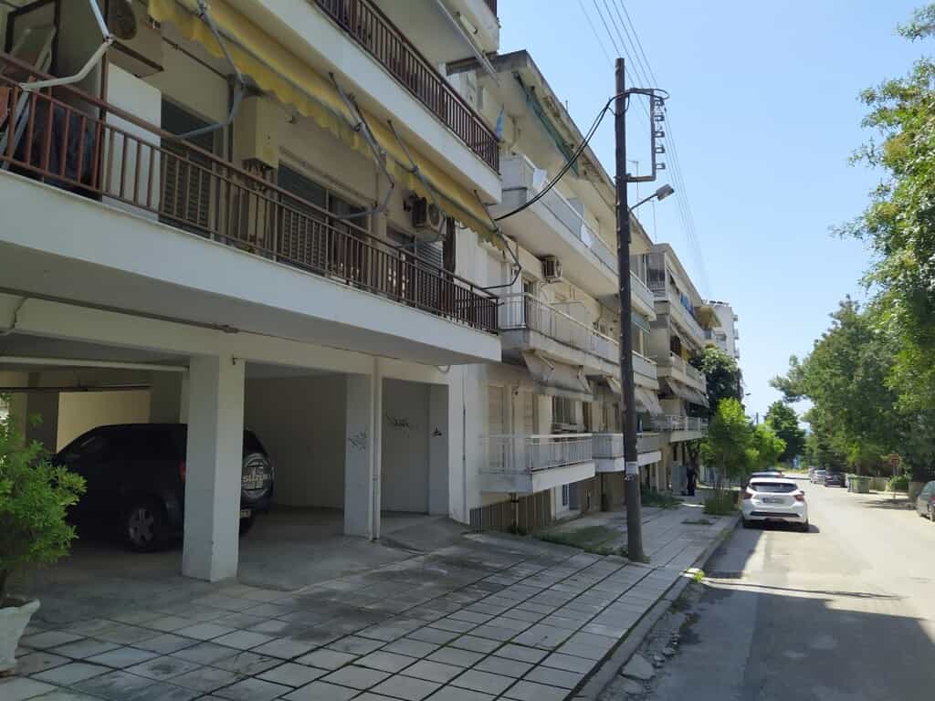 Condominium dans Kalamaria,  10793357