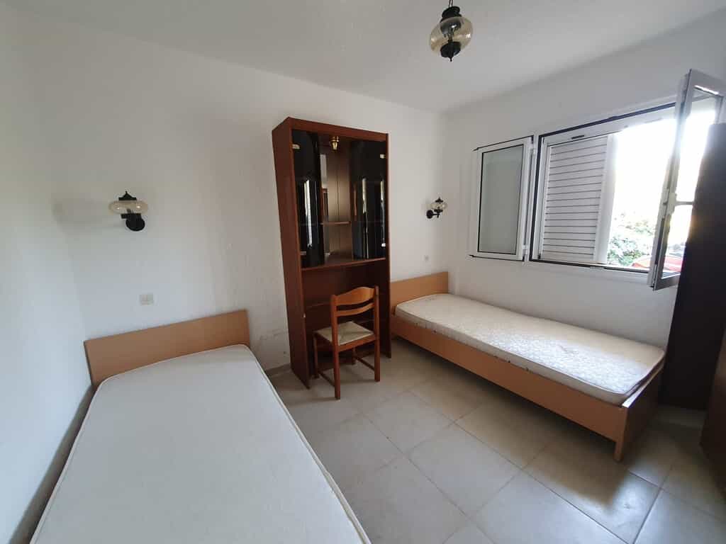 Condominium in Agios Nikolaos, Kriti 10793559