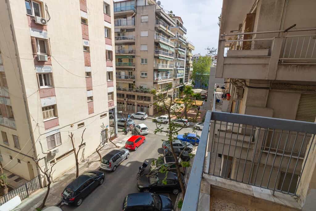 公寓 在 Thessaloniki,  10793679