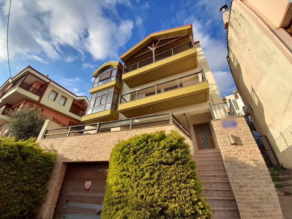 公寓 在 Thessaloniki, Kentriki Makedonia 10793702