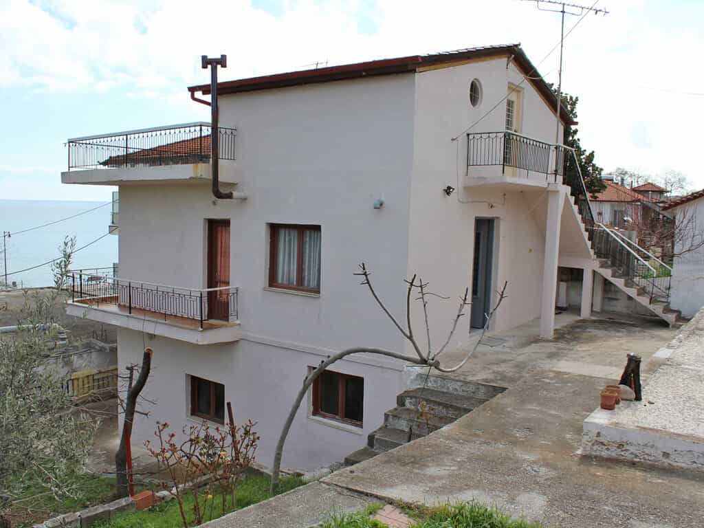 House in Makrigialos,  10793703