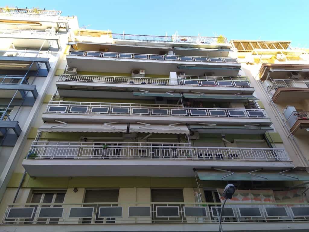 Condominio en Thessaloniki,  10794043
