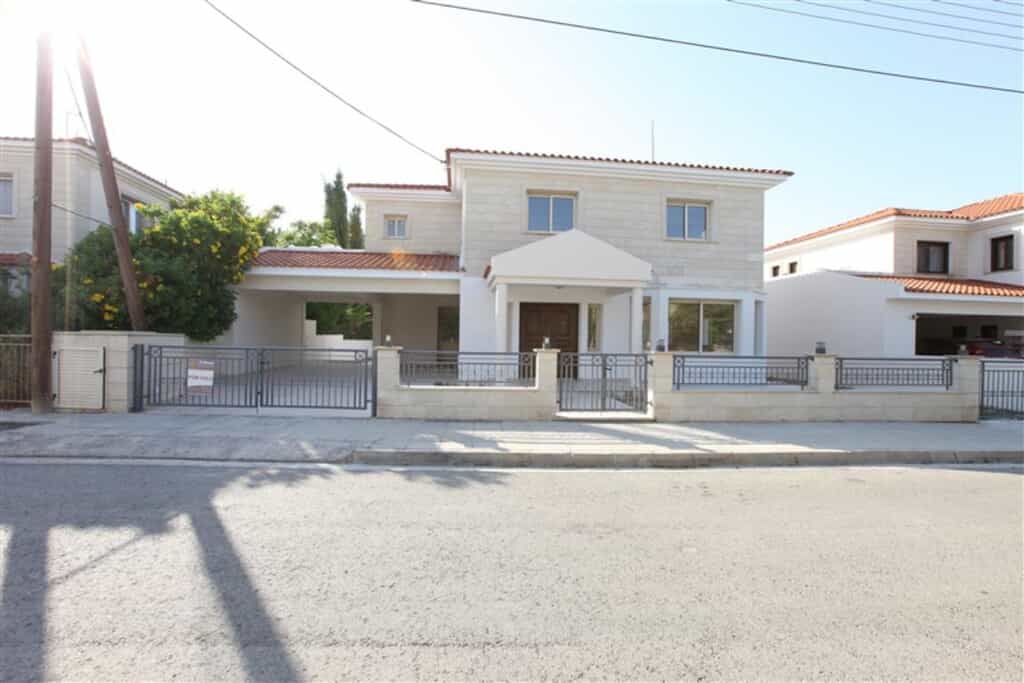 Будинок в Latsia, Nicosia 10794153
