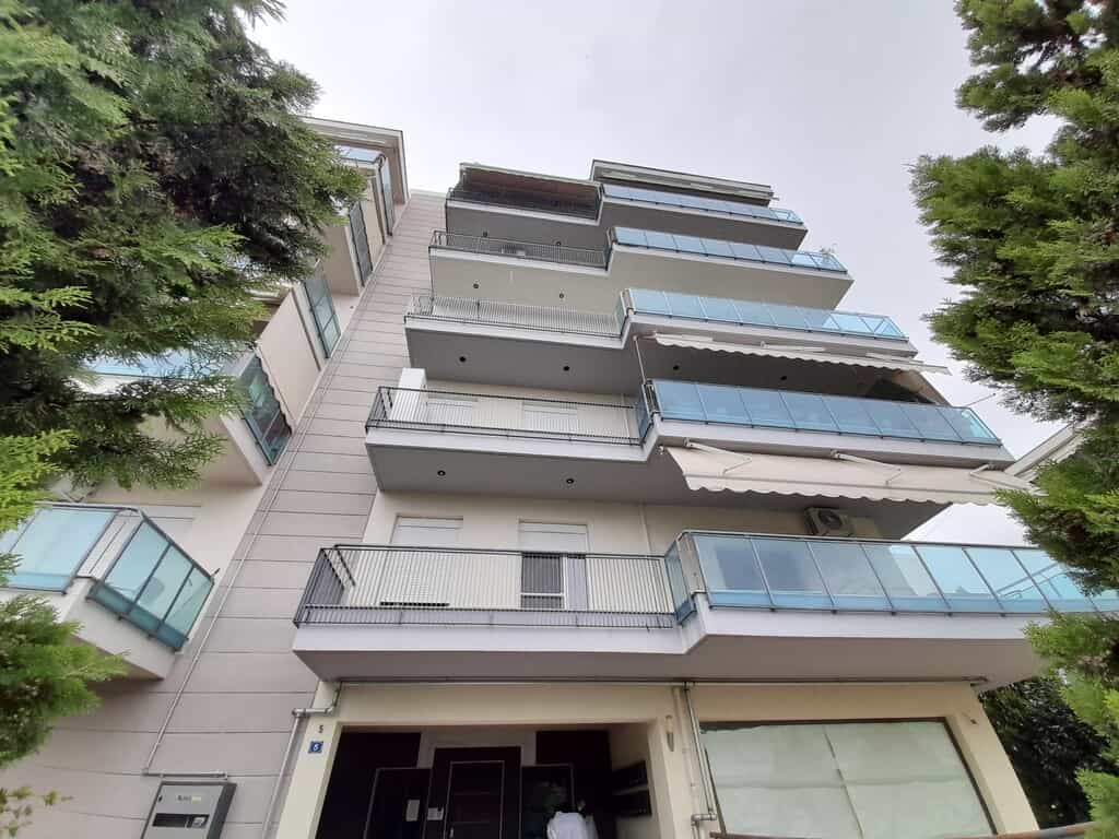 Condominium in Eleftherio-Kordelio,  10794307