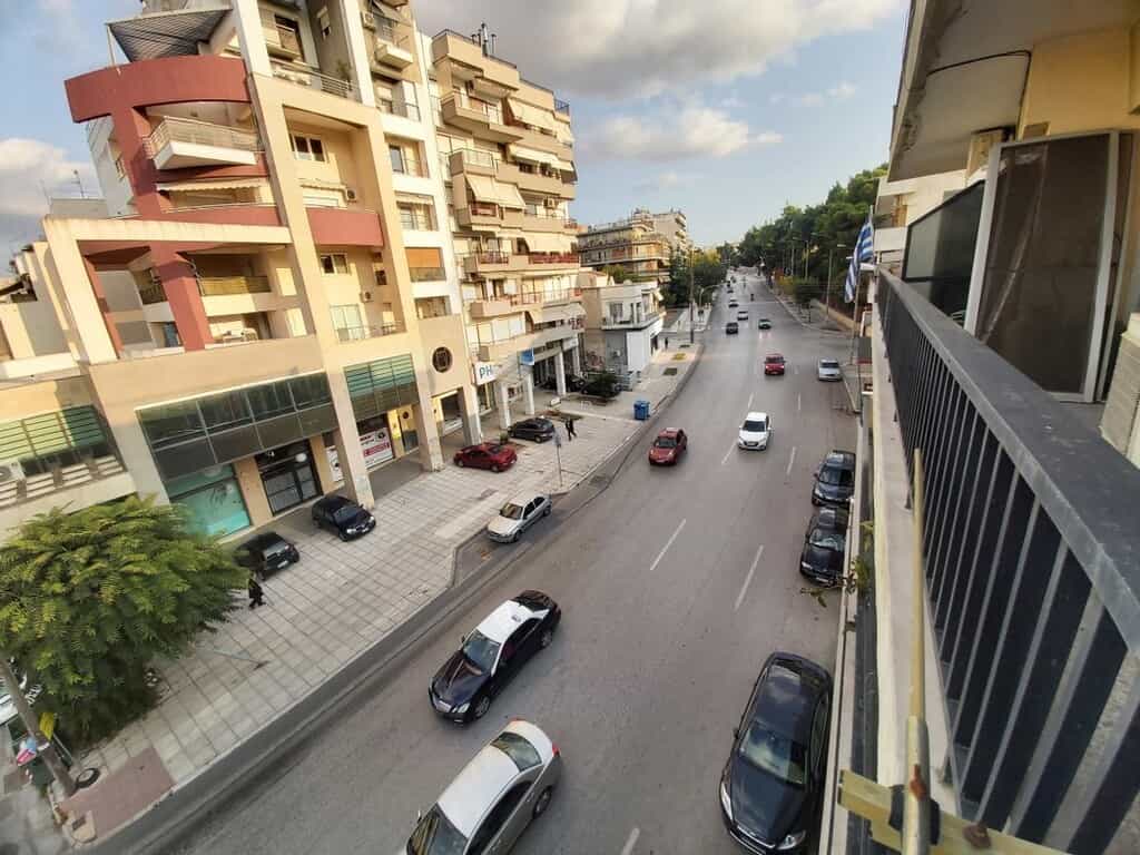 公寓 在 Thessaloniki,  10794360