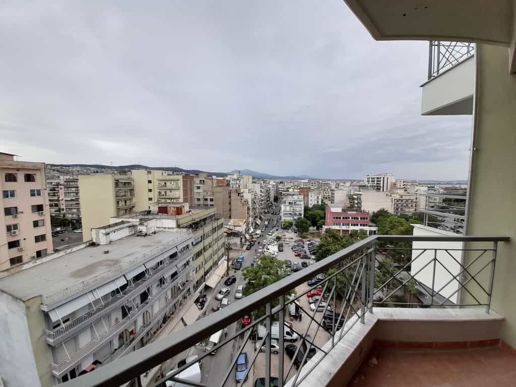 Condominium in Thessaloniki,  10794478