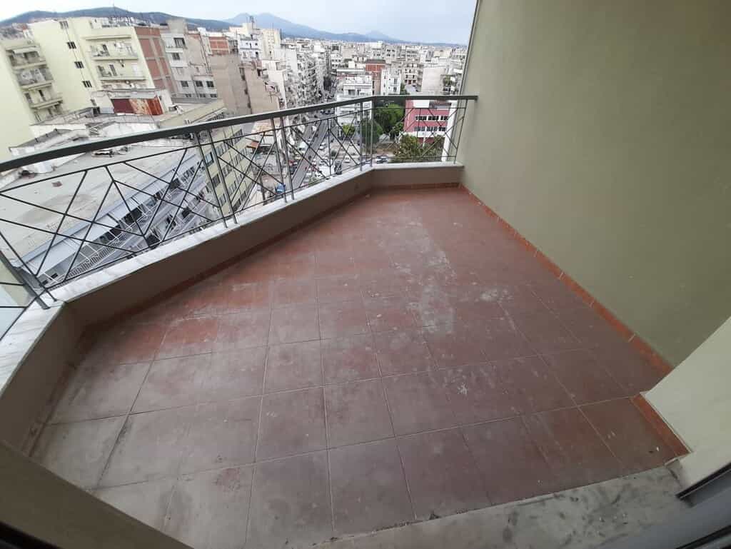 Condominium in Thessaloniki,  10794478