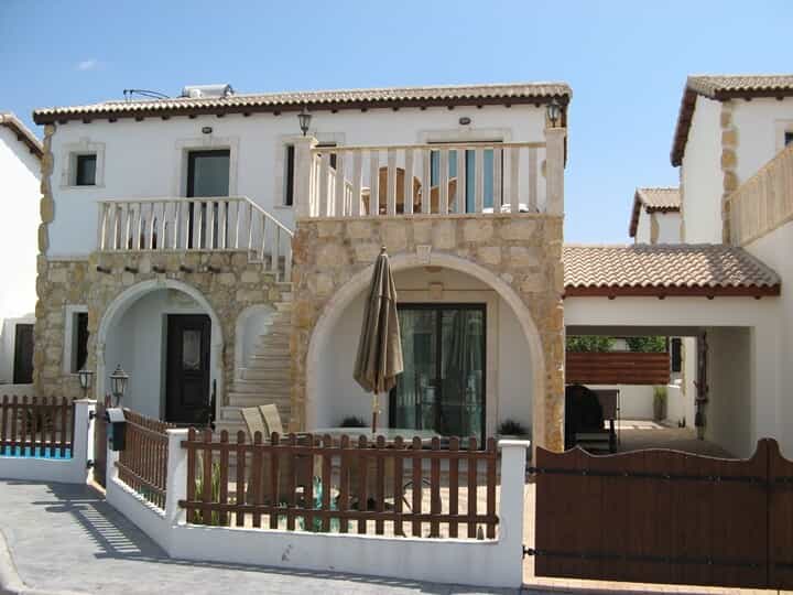 rumah dalam Frenaros, Famagusta 10794675