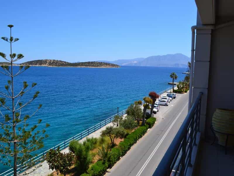 Condominium in Agios Nikolaos, Kriti 10794684