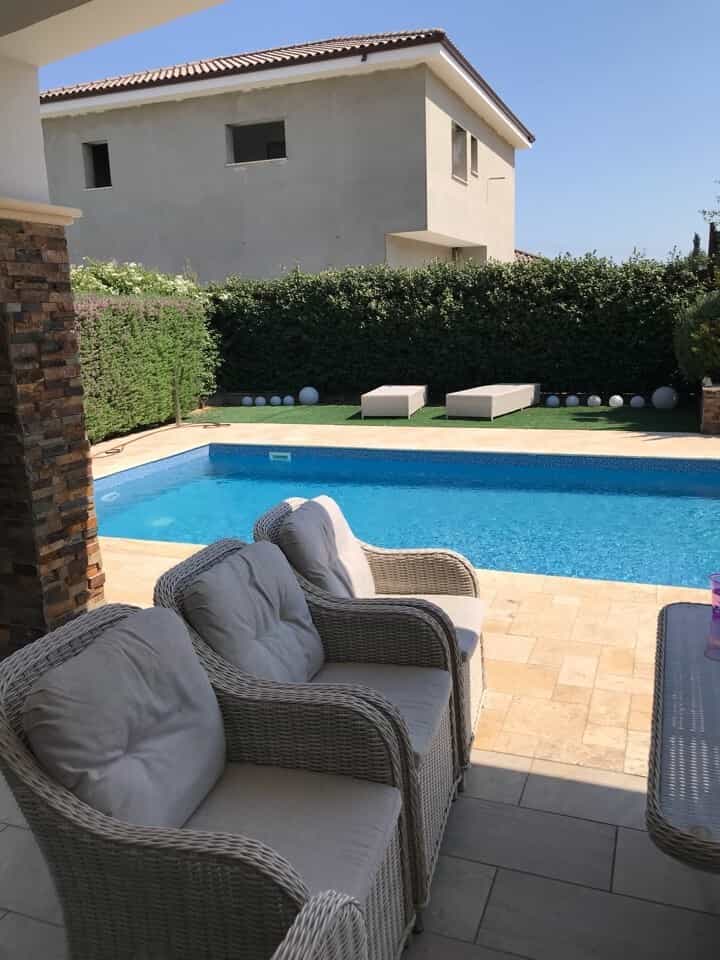 Casa nel Pyrgos, Larnaca 10795150