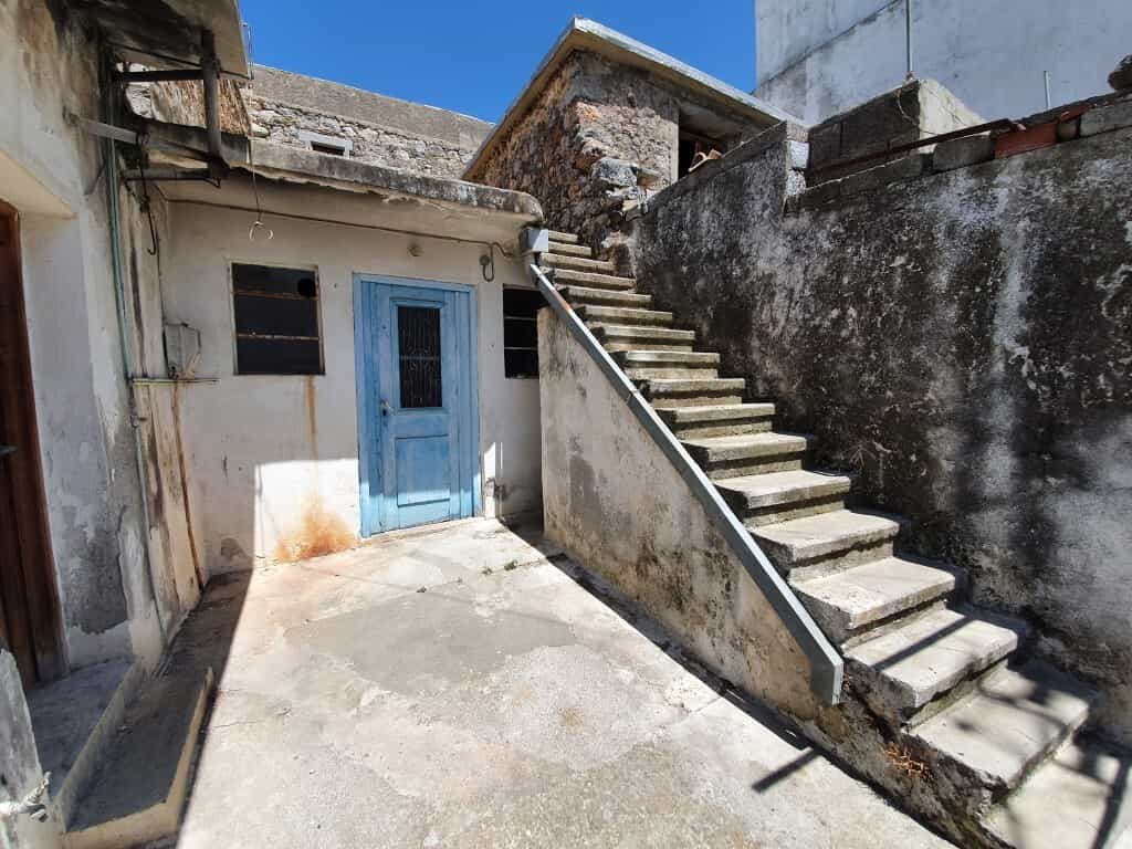 Talo sisään Tzermiado, Kriti 10795267