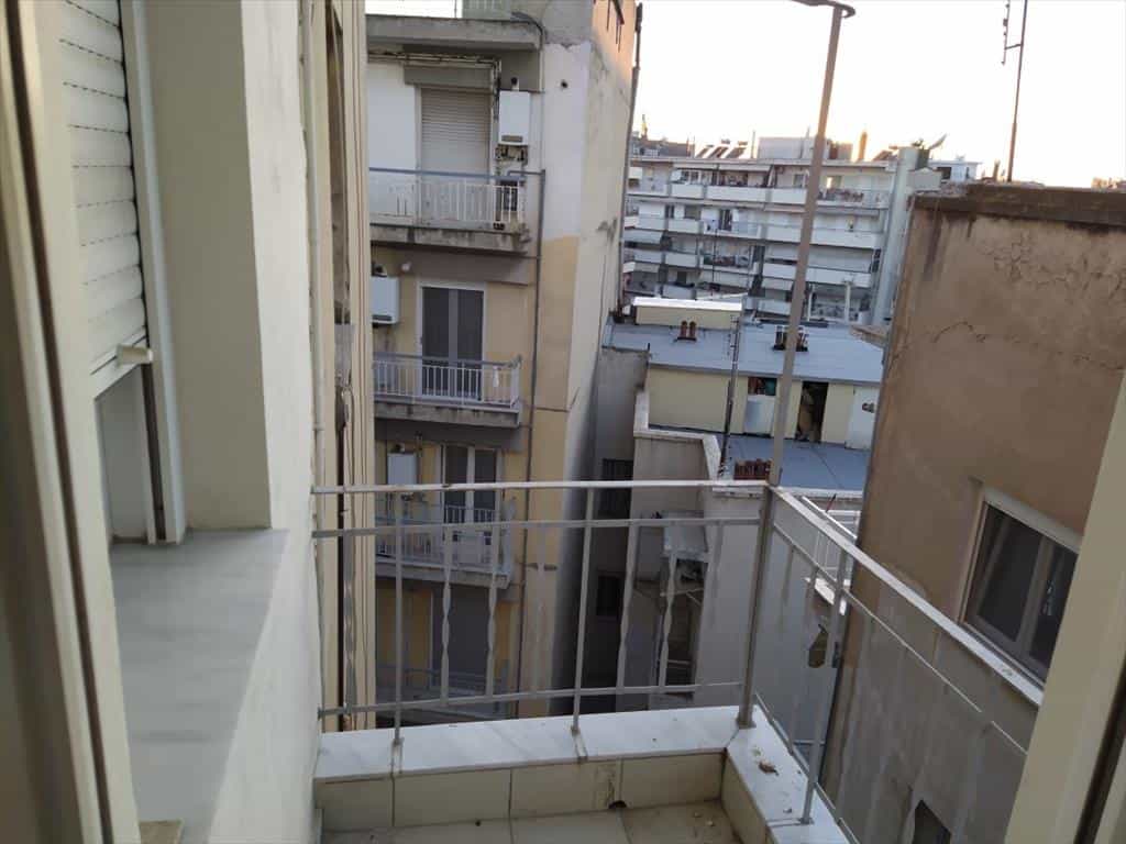 公寓 在 Thessaloniki,  10795515