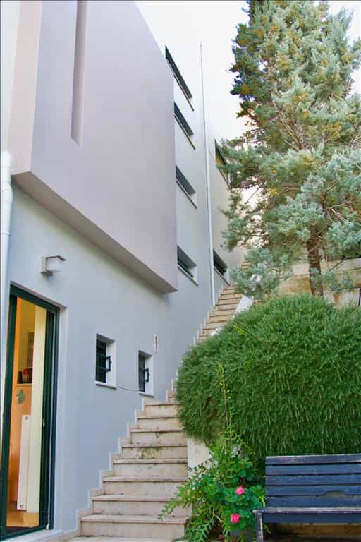 House in Kallitechnoupoli,  10795575