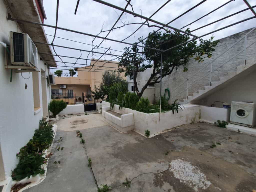 House in Agios Nikolaos,  10795600