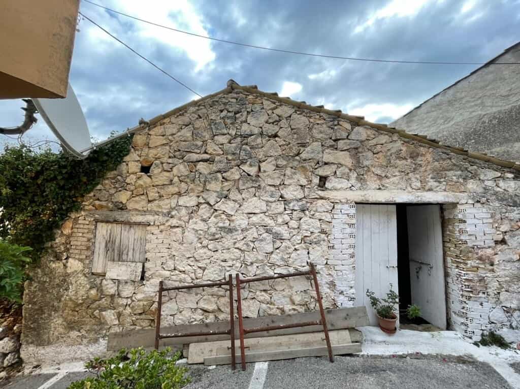 House in Sinarades, Ionia Nisia 10795855