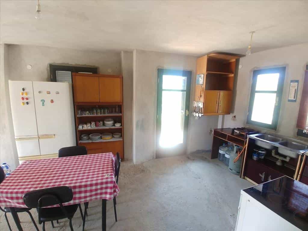 жилой дом в Salonikiou,  10795951