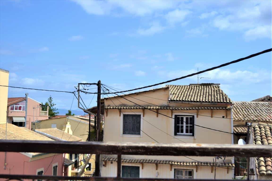 Retail in Mpenitses,  10796180