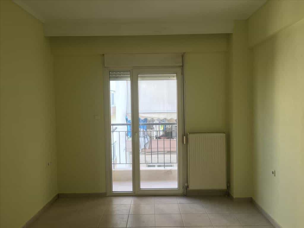 Condominium dans Stavroupoli,  10796408
