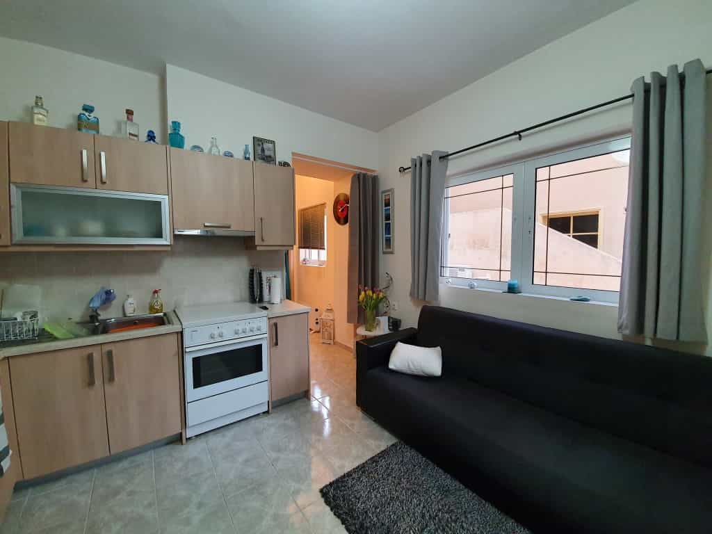 Condominium in Agios Nikolaos, Kriti 10796776