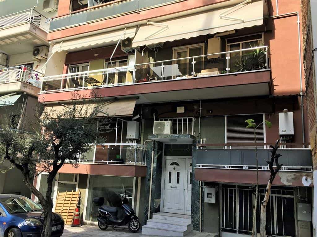 Condominium in Thessaloniki, Kentriki Makedonia 10796894