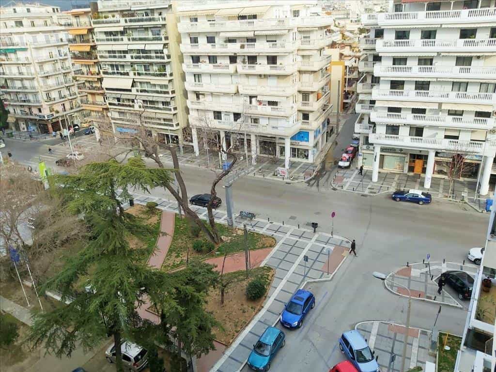 Квартира в Thessaloniki,  10796900