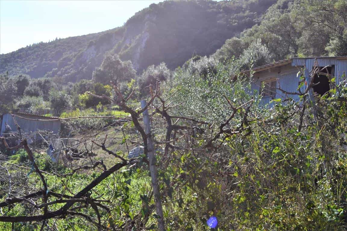 Land in Gastouri, Ionia Nisia 10797013