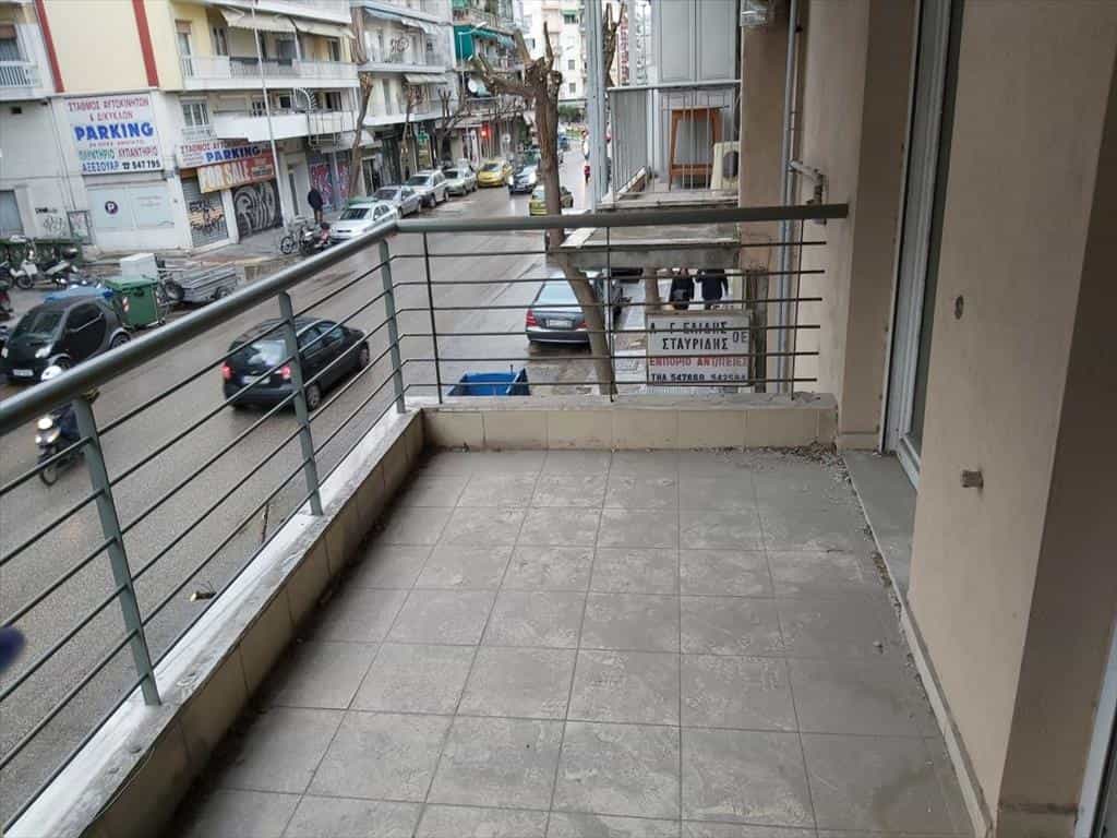 Condominium in Thessaloniki,  10797033