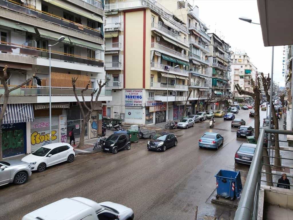 Condominium in Thessaloniki,  10797033