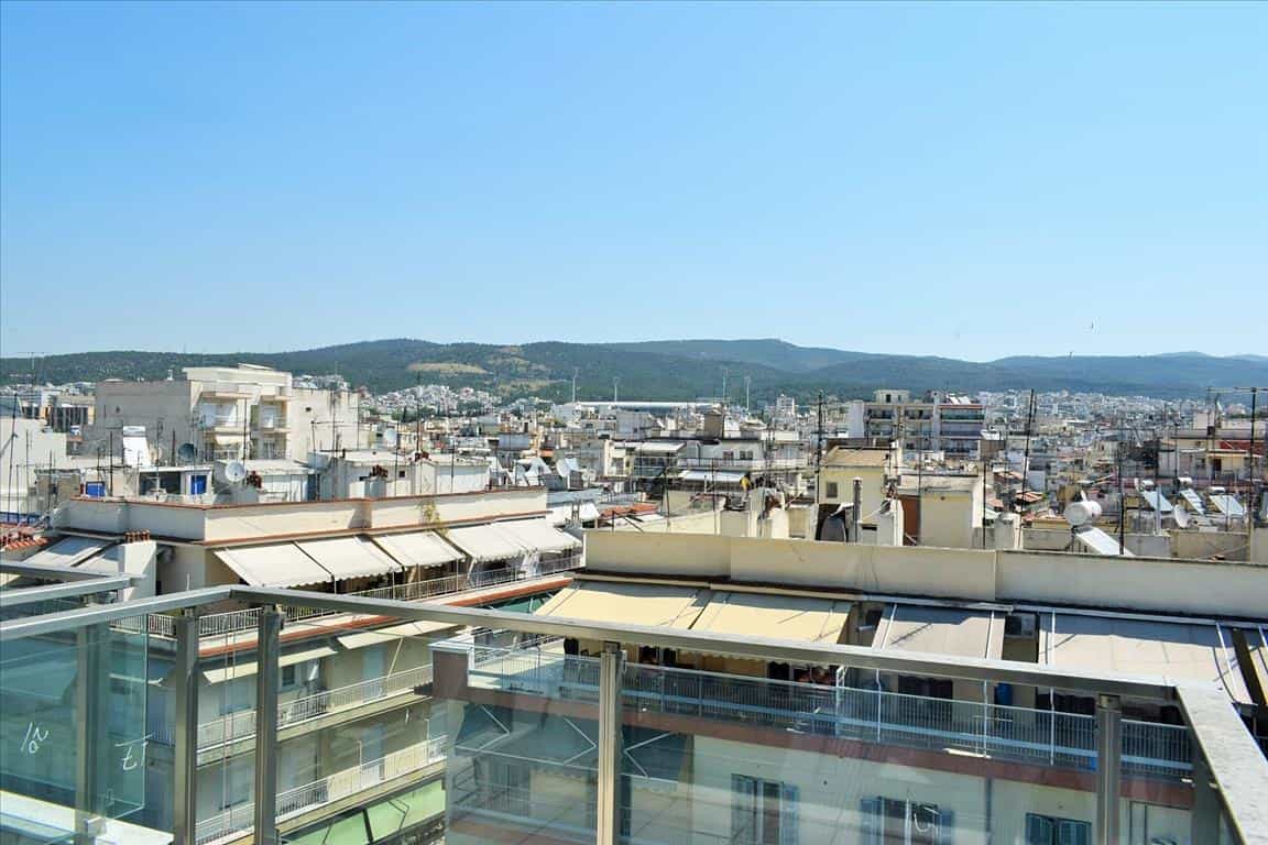 Condominium in Thessaloniki,  10797233