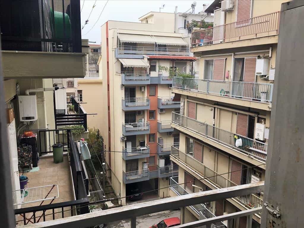 Condominio nel Thessaloniki,  10797503