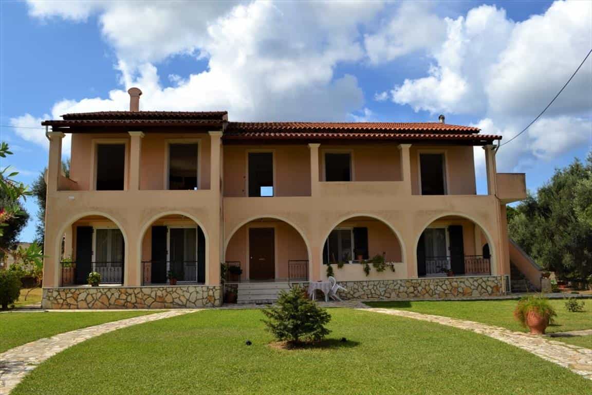 房子 在 Kompitsi, Ionia Nisia 10798342