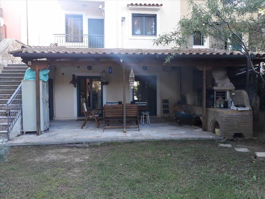 House in Stamata,  10798350