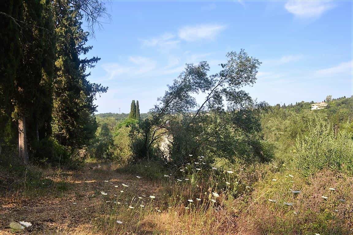 Land in Poulades,  10798899