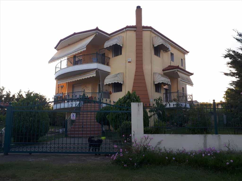σπίτι σε Λαγκαδίκια, Κεντρική Μακεδονία 10798919