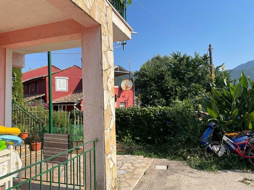 House in Kato Korakiana, Ionia Nisia 10798957