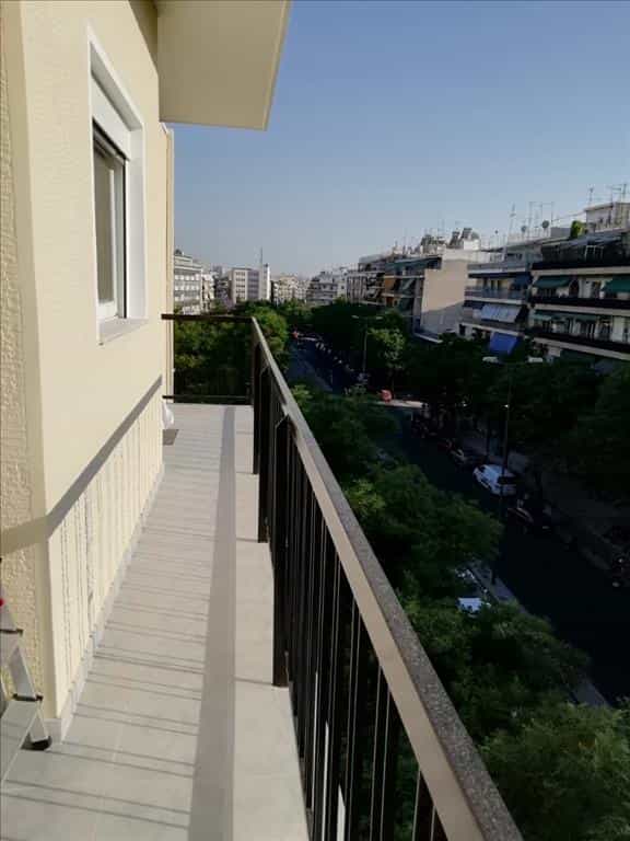 Condominium in Athina,  10799003