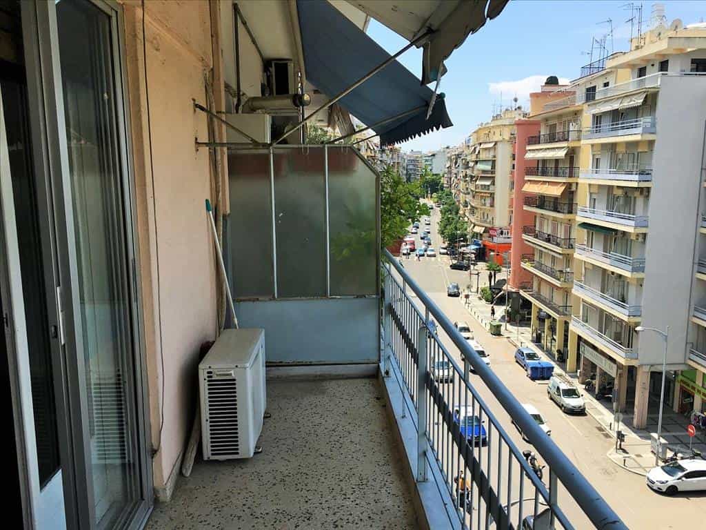 Ejerlejlighed i Thessaloniki,  10799170